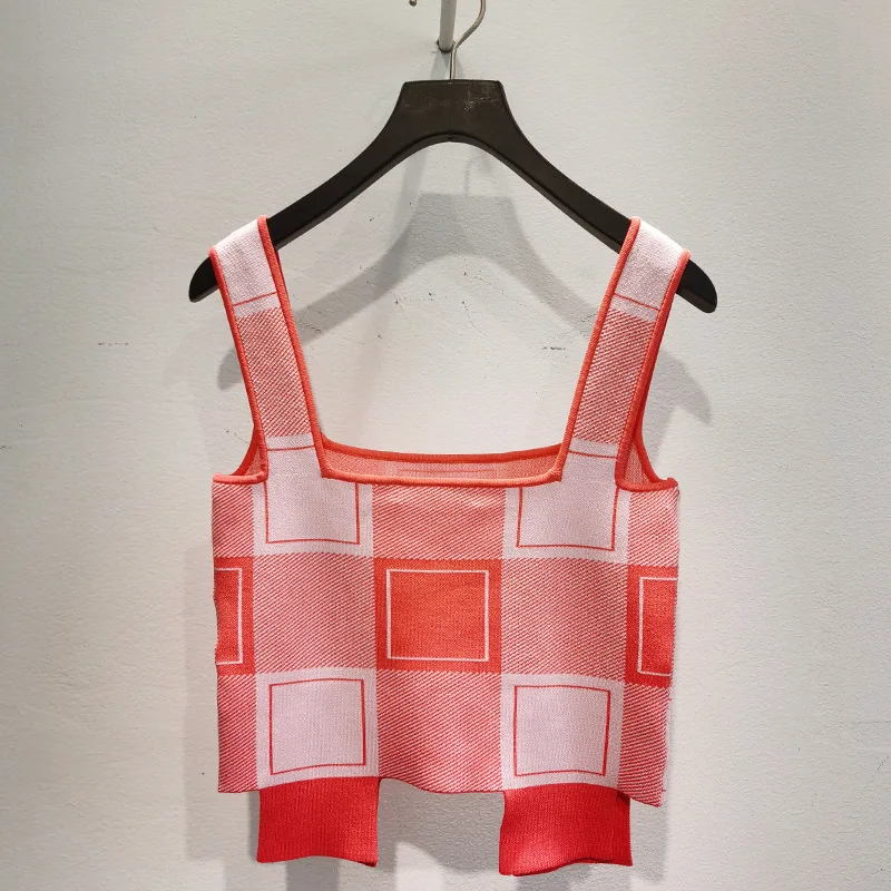 2021 New Summer Red Women Vest Slim Plaid Fashion Ladies Gilet Cotton Casual Elegant High Quality Female Waistvest T958
2021 New Summer Red Women Vest Slim Plaid Fashion Ladies Gilet Cotton Casual Elegant High Quality Female Waistvest T958