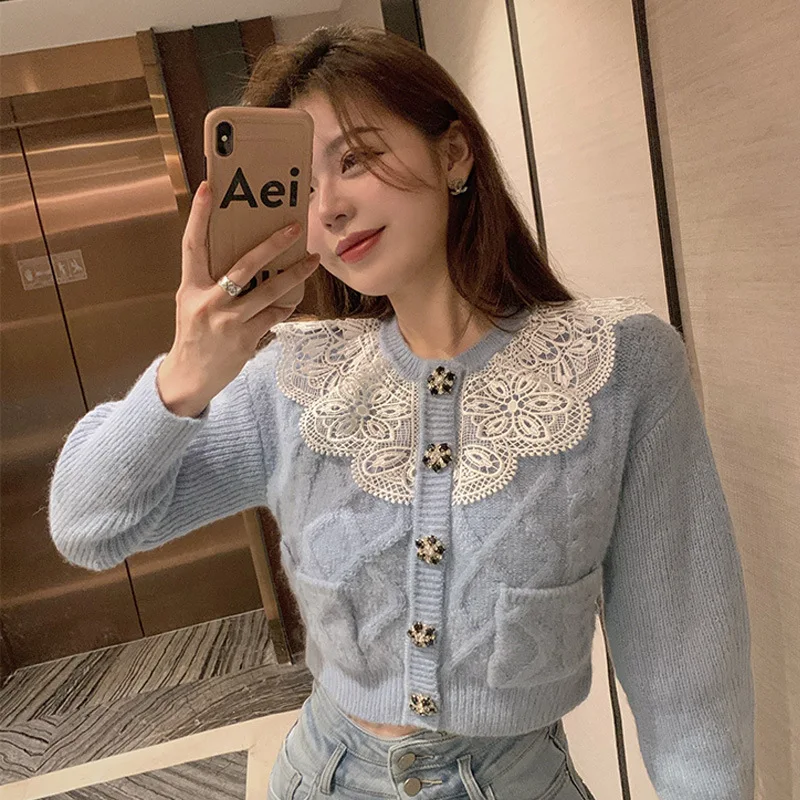 2021 spring new lace stitching knitted cardigan women's autumn winter short top age reducing sweater
2021 spring new lace stitching knitted cardigan women's autumn winter short top age reducing sweater