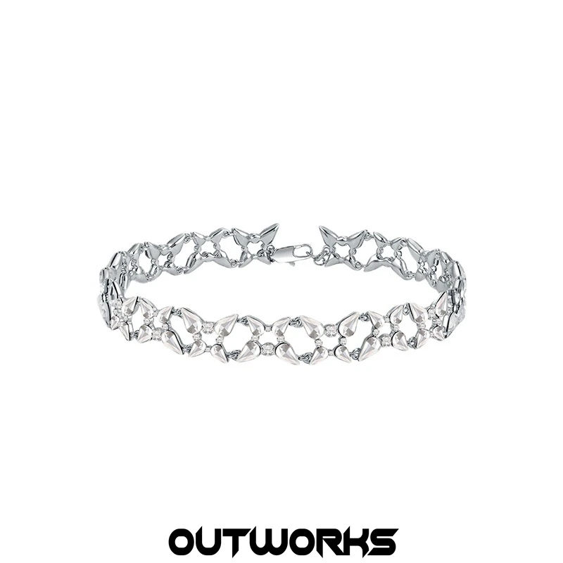 Outworks Temperament Wild Creative Trend Fashion Vintage Zircon Butterfly Waltz Clavicle Chain Necklace For Women Girl Jewelry
Outworks Temperament Wild Creative Trend Fashion Vintage Zircon Butterfly Waltz Clavicle Chain Necklace For Women Girl Jewelry