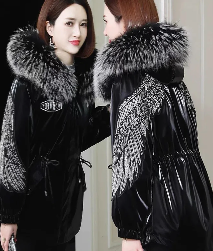 2021 Women's Winter Ladies Fur Jackets Pie Overcomes Rabbit Inner Liner Detachable Raccoon Dog Hair Collar Bright Face Fashion
2021 Women's Winter Ladies Fur Jackets Pie Overcomes Rabbit Inner Liner Detachable Raccoon Dog Hair Collar Bright Face Fashion