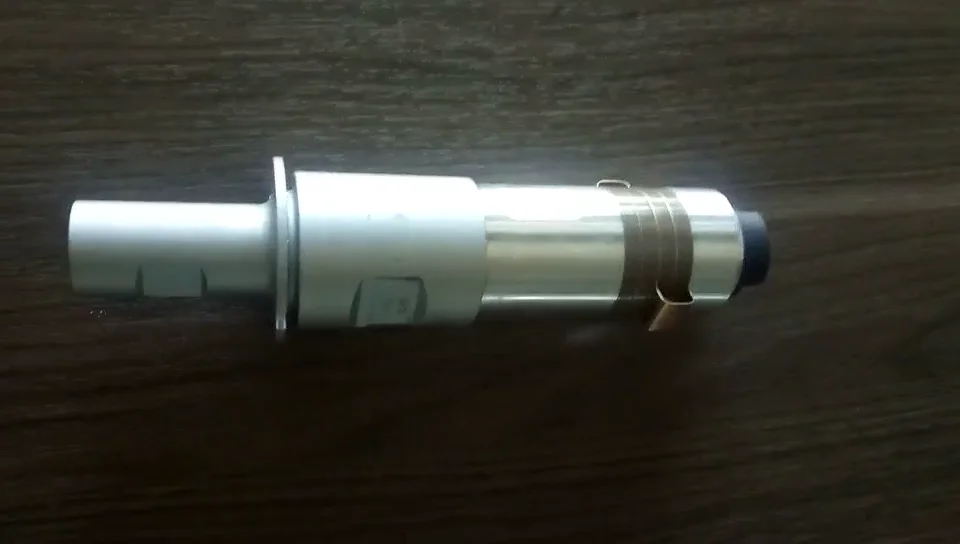 FBUWT20K 20khz 2000W High quality ultrasonic plastic welding transducer Piezoelectric Ceramic Transducer
FBUWT20K 20khz 2000W High quality ultrasonic plastic welding transducer Piezoelectric Ceramic Transducer