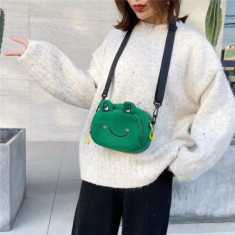 Handbag Casual Canvas Bag Cute Cartoon Shoulder Bag Frog Figure Mobile Phone Bag Fashion Outdoor Messenger Bag 2020
Handbag Casual Canvas Bag Cute Cartoon Shoulder Bag Frog Figure Mobile Phone Bag Fashion Outdoor Messenger Bag 2020