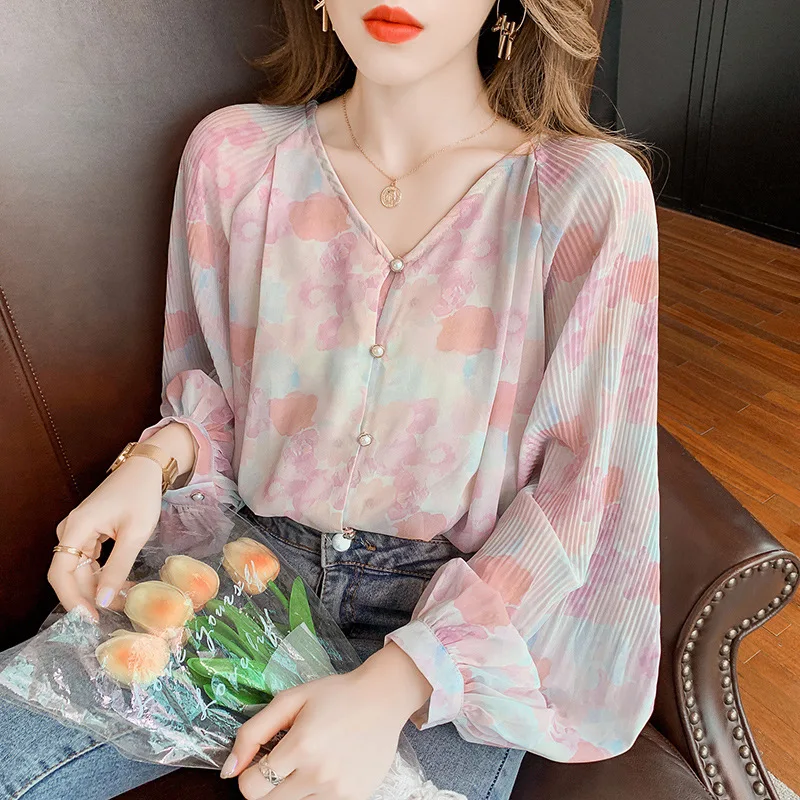 Long Lantern Sleeve Chiffon Tops 2021 autumn new casual V-neck floral blouse women Femininas ladies shirt womens tops 122B
Long Lantern Sleeve Chiffon Tops 2021 autumn new casual V-neck floral blouse women Femininas ladies shirt womens tops 122B