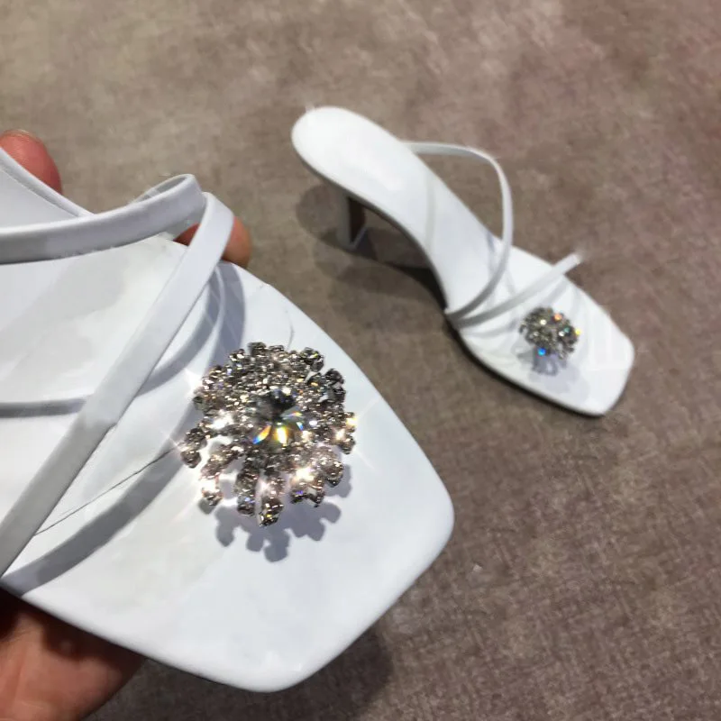 New Design Women Luxury Crystal Shoes High Heels Pointed Toe Party Shoes Ladies Shoes Dress Shoes
New Design Women Luxury Crystal Shoes High Heels Pointed Toe Party Shoes Ladies Shoes Dress Shoes