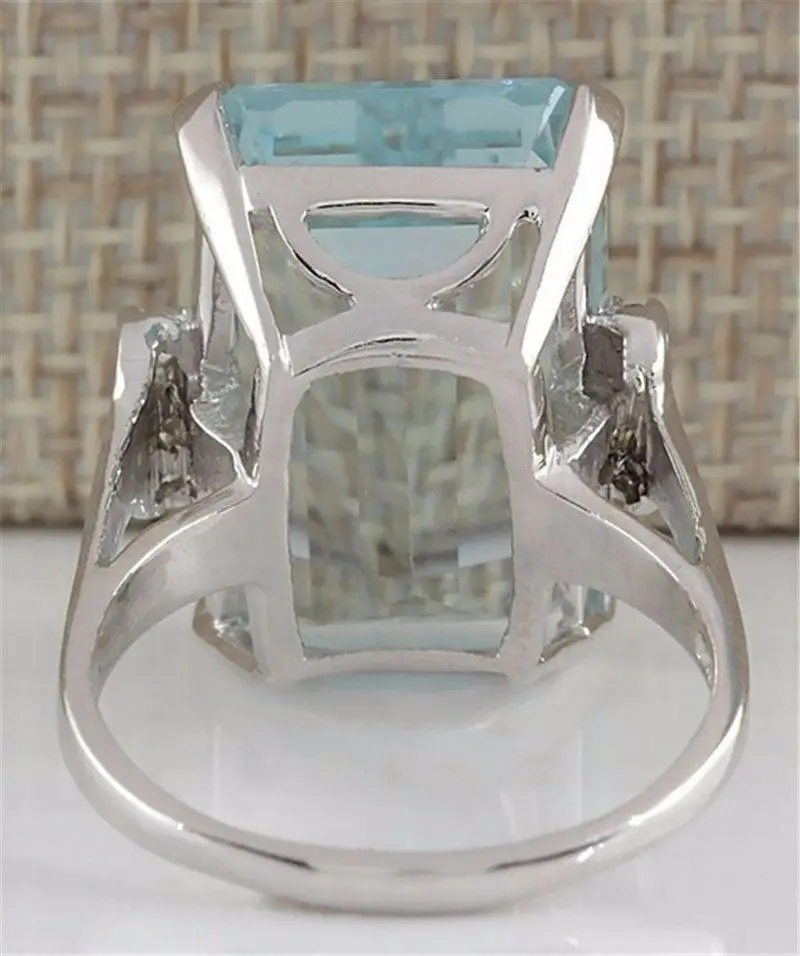 Luxury Female Blue Purple Green Crystal Ring Charm Silver Color Wedding Rings For Women Big Square Zircon Stone Engagement Ring
Luxury Female Blue Purple Green Crystal Ring Charm Silver Color Wedding Rings For Women Big Square Zircon Stone Engagement Ring
