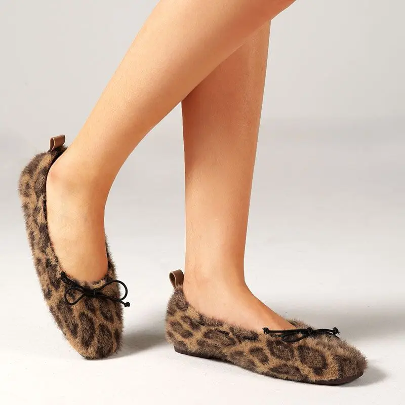 VENUS CHAN New style plush shoes, European American bowknot, leopard print plush shoes, comfortable lazy shoes
VENUS CHAN New style plush shoes, European American bowknot, leopard print plush shoes, comfortable lazy shoes