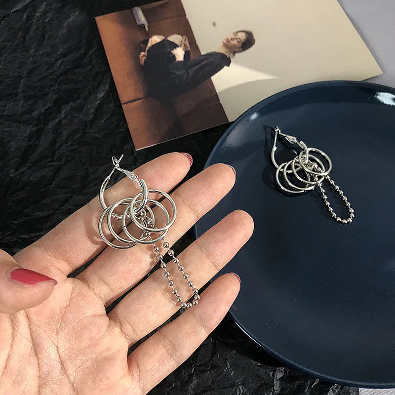 Hip-Hop Style Earrings Street Punk Girl Circle Geometric Chain Cool Style Metallic Cold Wind Earrings
Hip-Hop Style Earrings Street Punk Girl Circle Geometric Chain Cool Style Metallic Cold Wind Earrings