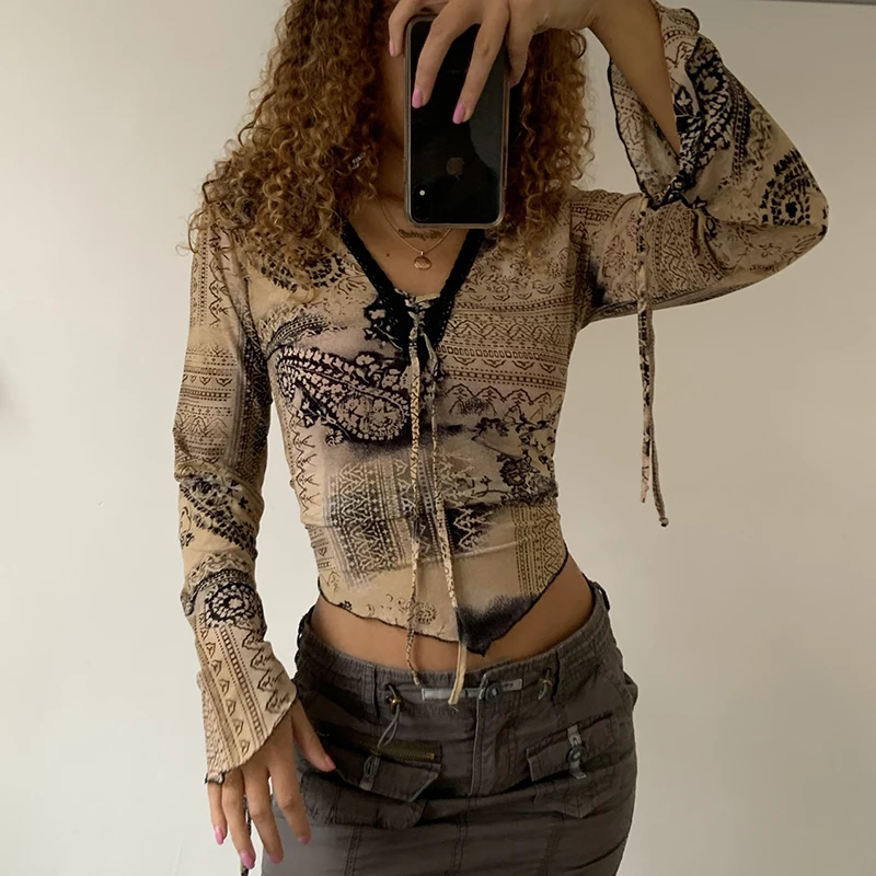 Grunge Floral T Shirt y2k Tie Up Graphic vintage Retro Pullovers Women Autumn Harajuku Casual Cute Crop Top Tee 90s Boho Tshirt
Grunge Floral T Shirt y2k Tie Up Graphic vintage Retro Pullovers Women Autumn Harajuku Casual Cute Crop Top Tee 90s Boho Tshirt