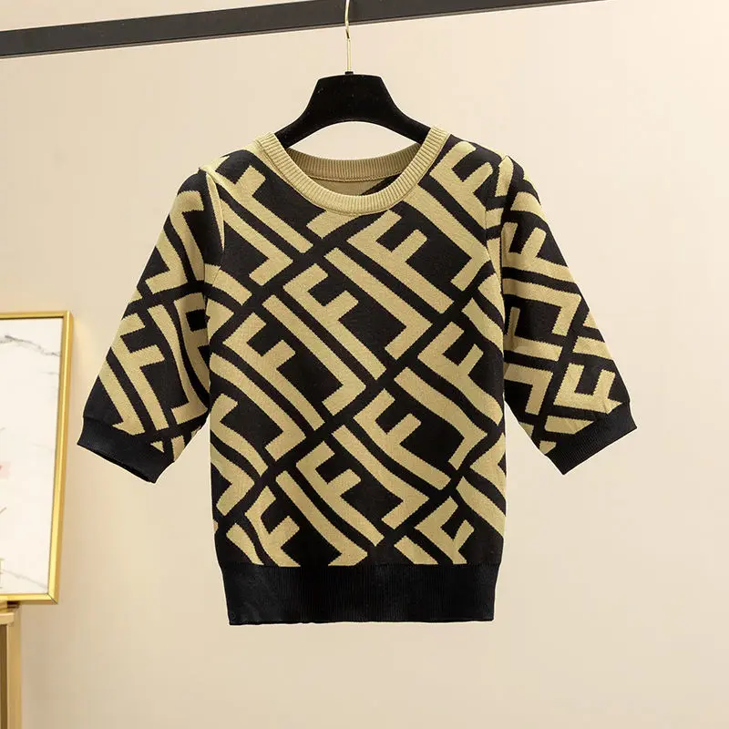 Europe station letter sweater spring and summer new knitting women's round neck short sleeve high waist slim fashion
Europe station letter sweater spring and summer new knitting women's round neck short sleeve high waist slim fashion