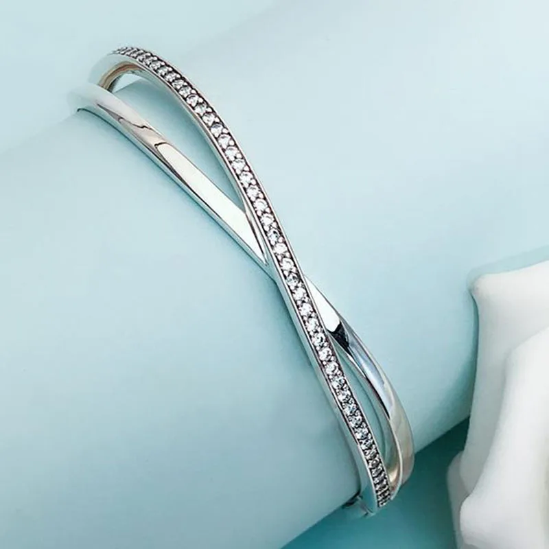 100% 925 Sterling Silver New Style With Crystal Cz Cross Star Ring Pan Bracelet Fit European Charm Bracelets Women Jewelry
100% 925 Sterling Silver New Style With Crystal Cz Cross Star Ring Pan Bracelet Fit European Charm Bracelets Women Jewelry