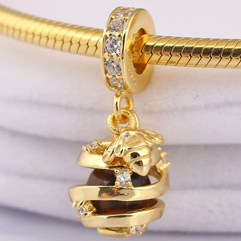Original Gold Color Shine Sweet As Honey Wih Crystal Pendant Beads Fit 925 Sterling Silver Charm Bracelet Diy Jewelry
Original Gold Color Shine Sweet As Honey Wih Crystal Pendant Beads Fit 925 Sterling Silver Charm Bracelet Diy Jewelry