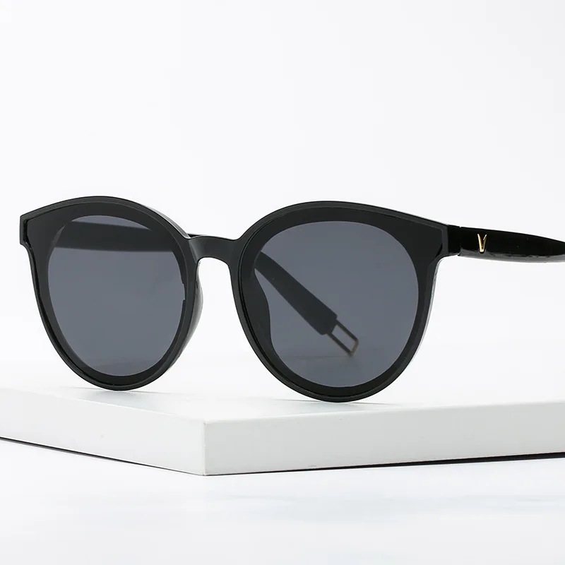 YLWZKX2021 new personality temperament sunglasses female net celebrity sun glasses Korean men and women fashion big frame sungla
YLWZKX2021 new personality temperament sunglasses female net celebrity sun glasses Korean men and women fashion big frame sungla