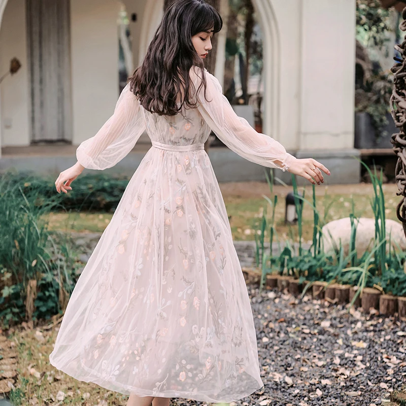 YAMDI 2020 new women clothes vintage boho dress retro bohemian long sleeve embroidery lace mesh elegant chic runway dresses lady
YAMDI 2020 new women clothes vintage boho dress retro bohemian long sleeve embroidery lace mesh elegant chic runway dresses lady