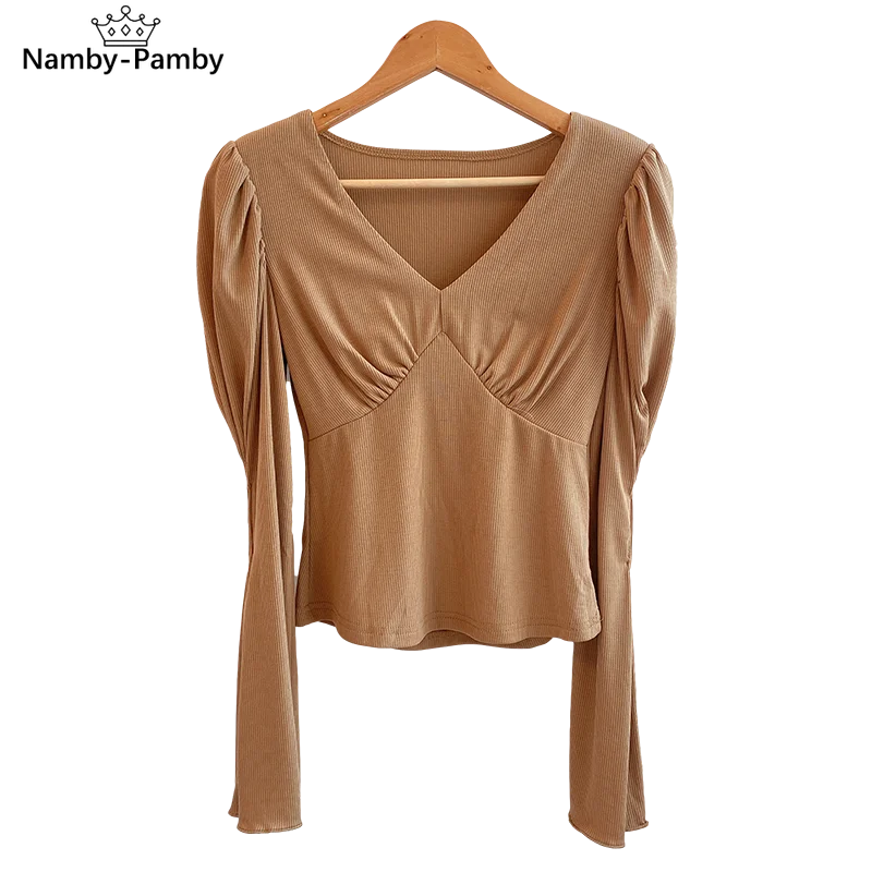 Spring Autumn New Retro and Elegant V-neck Slim Flare Sleeve T-shirt Top + High Waist Ruffle Skirt Short Skirt Women UK740
Spring Autumn New Retro and Elegant V-neck Slim Flare Sleeve T-shirt Top + High Waist Ruffle Skirt Short Skirt Women UK740