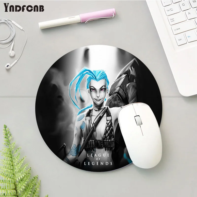 YNDFCNB In Stocked League of Legends Unique Desktop Pad Game Lockedge Mousepad Anti-Slip Laptop PC Mice Pad Mat gaming Mousepad
YNDFCNB In Stocked League of Legends Unique Desktop Pad Game Lockedge Mousepad Anti-Slip Laptop PC Mice Pad Mat gaming Mousepad