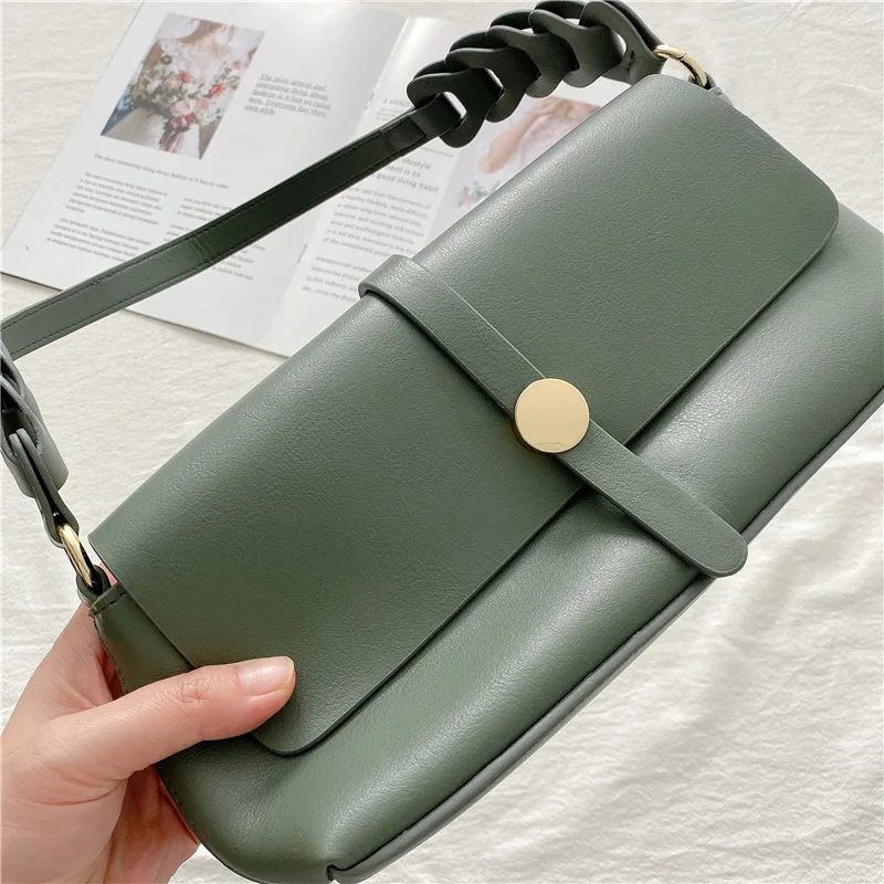 2021 Summer Trend Korean Twist Shoulder Strap Retro Leather Crossbody One-shoulder Baguette
2021 Summer Trend Korean Twist Shoulder Strap Retro Leather Crossbody One-shoulder Baguette