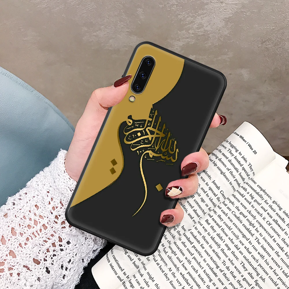 Arab Muslim Islamic Case Funda Phone Case For Samsung Galaxy A 5 7 8 10 20 20E 21S 30 30S 40 50 51 70 71 black Coque Fashion
Arab Muslim Islamic Case Funda Phone Case For Samsung Galaxy A 5 7 8 10 20 20E 21S 30 30S 40 50 51 70 71 black Coque Fashion