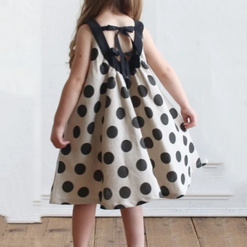 Summer Kid Baby Girl Fashion Princess Dot Striped Backless Sling Dress Children Girls Sleeveless Clothing V-Neck Casual Dresses
Summer Kid Baby Girl Fashion Princess Dot Striped Backless Sling Dress Children Girls Sleeveless Clothing V-Neck Casual Dresses