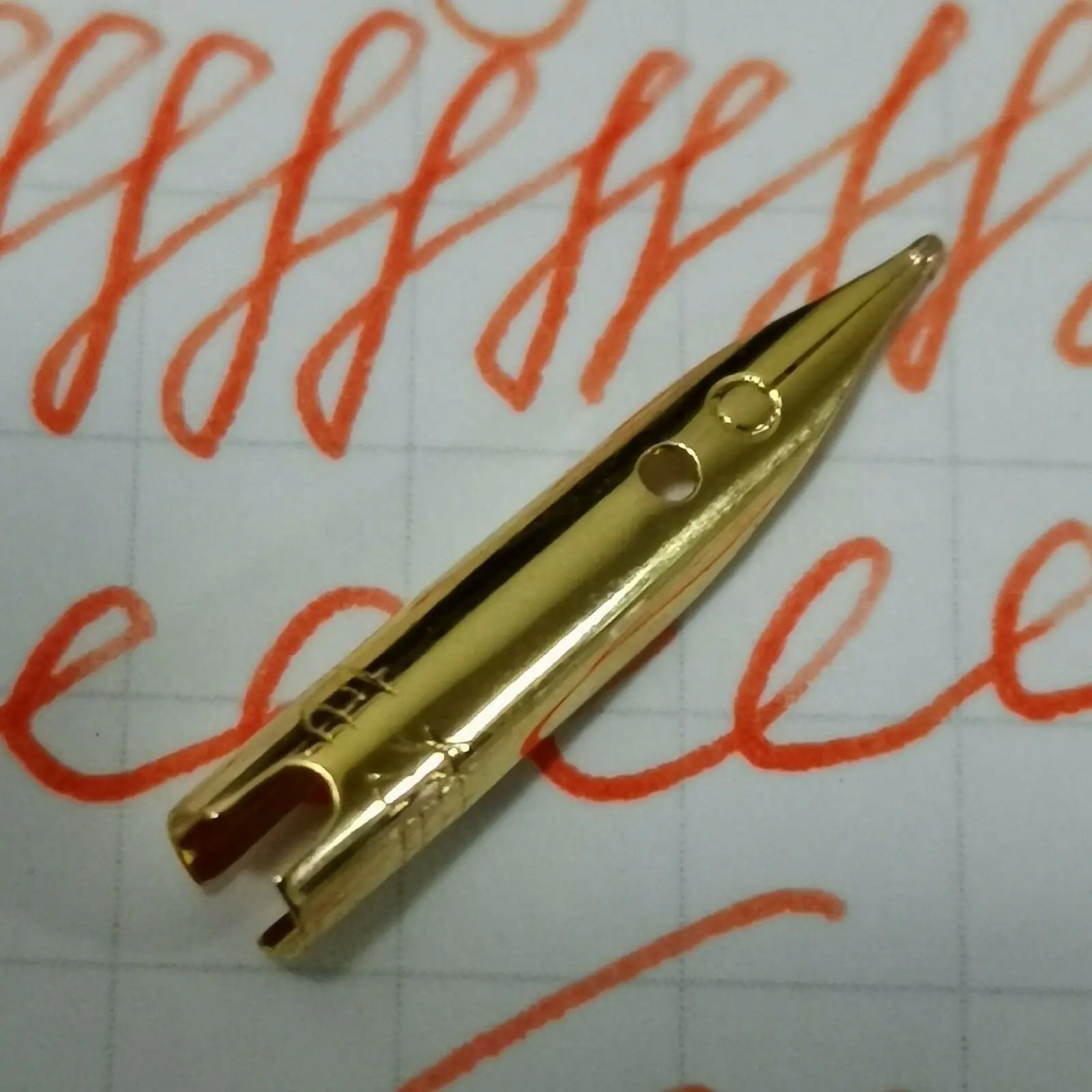 Перьевая ручка Hero с тонким наконечником для St penpps 613/ 618/601, чернильная фоторучка, оригинал, 1 шт.
Перьевая ручка Hero с тонким наконечником для St penpps 613/ 618/601, чернильная фоторучка, оригинал, 1 шт.