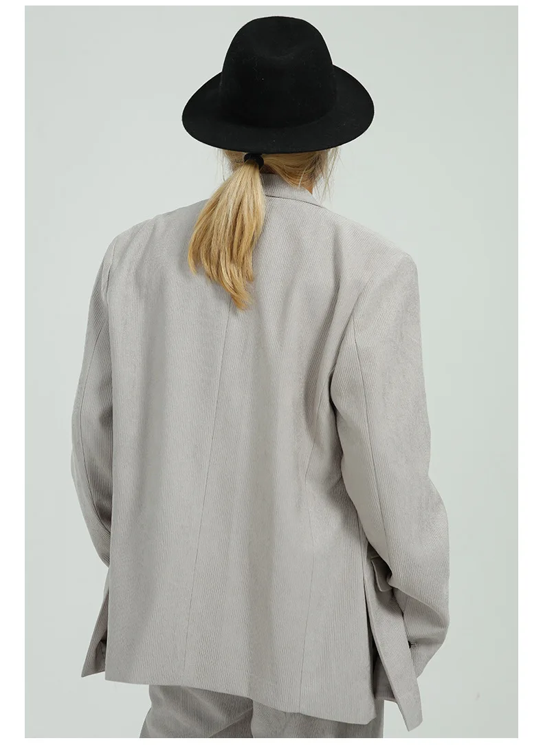 Men Corduroy Retro Fashion Casual Suit Blazer Jacket Streetwear Vintage Fashion Hip Hop Solid Color Simple Suit Coat Male
Men Corduroy Retro Fashion Casual Suit Blazer Jacket Streetwear Vintage Fashion Hip Hop Solid Color Simple Suit Coat Male