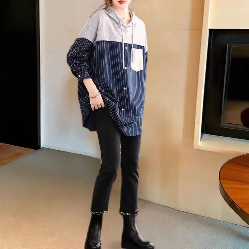 Large hooded striped sweater women's fall 2021 new loose Korean splicing age reducing thin top women
Large hooded striped sweater women's fall 2021 new loose Korean splicing age reducing thin top women