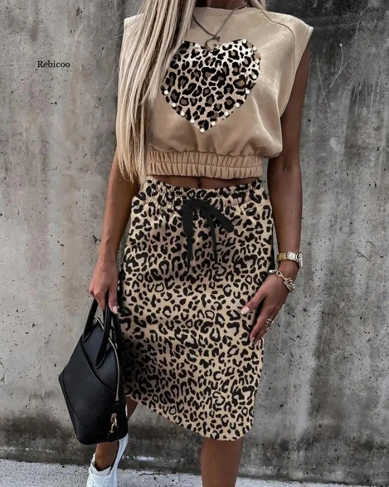 Women's Clothing Two-Piece Casual Commuter Lace-Up Leopard Print Sleeveless Top and Drawstring Skirt Suit Women
Women's Clothing Two-Piece Casual Commuter Lace-Up Leopard Print Sleeveless Top and Drawstring Skirt Suit Women