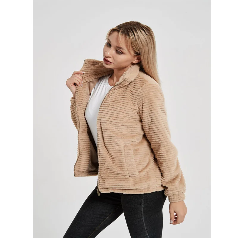 2021 Autumn Winter Women Plush turtleneck Jacket Women Winter 2021 Korean Large Size Long Sleeve Cotton Coat Thick Warm
2021 Autumn Winter Women Plush turtleneck Jacket Women Winter 2021 Korean Large Size Long Sleeve Cotton Coat Thick Warm