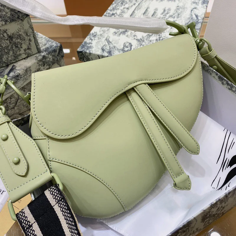 2021 new fashion luxury ladies saddle bag designer collection classic top quality shoulder bag embroidery handbag bags for Women
2021 new fashion luxury ladies saddle bag designer collection classic top quality shoulder bag embroidery handbag bags for Women