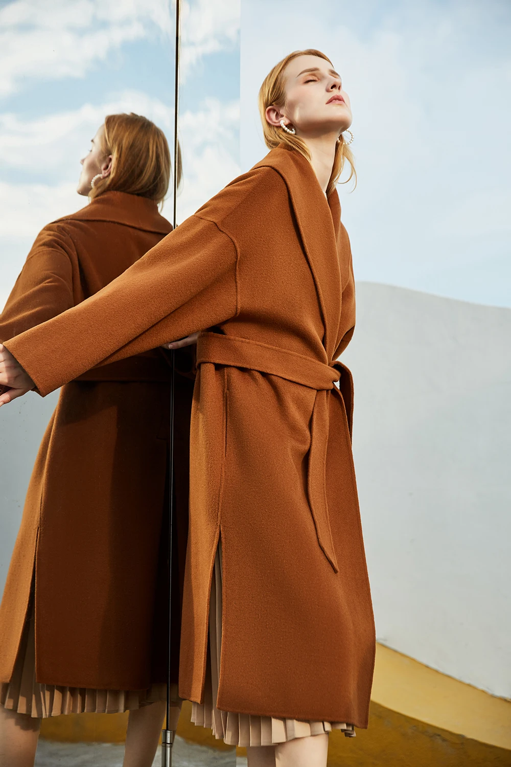 New Winter Fashion Women Cashmere Wasserfall coats Loose clothing Lady Oversized Hand-sewn Double faced Woollen Coat
New Winter Fashion Women Cashmere Wasserfall coats Loose clothing Lady Oversized Hand-sewn Double faced Woollen Coat