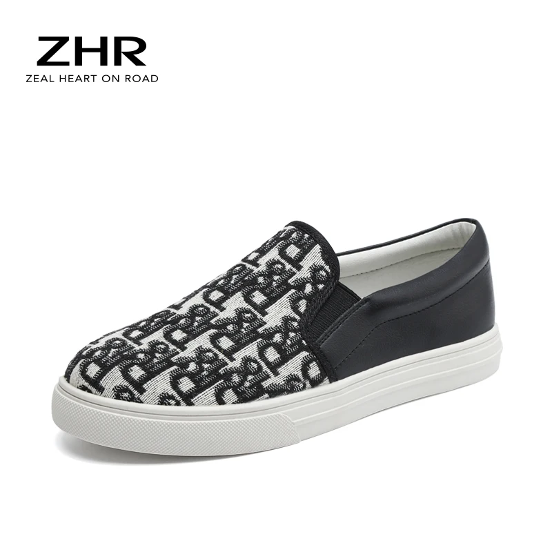 2021 Women Loafers Slip-On Casual Shoes Lightweight Women's Sports Shoes Lazy Shoes Computer Embroidery Vamp Craft Design
2021 Women Loafers Slip-On Casual Shoes Lightweight Women's Sports Shoes Lazy Shoes Computer Embroidery Vamp Craft Design