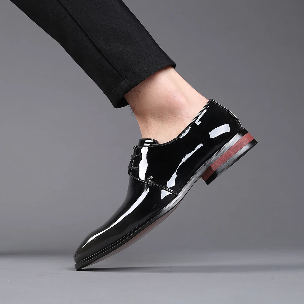 Men's Faux Patent Leather Tuxedo Dress Shoes Classic Lace-up Formal Oxford Elegant Male Party Shoes
Men's Faux Patent Leather Tuxedo Dress Shoes Classic Lace-up Formal Oxford Elegant Male Party Shoes