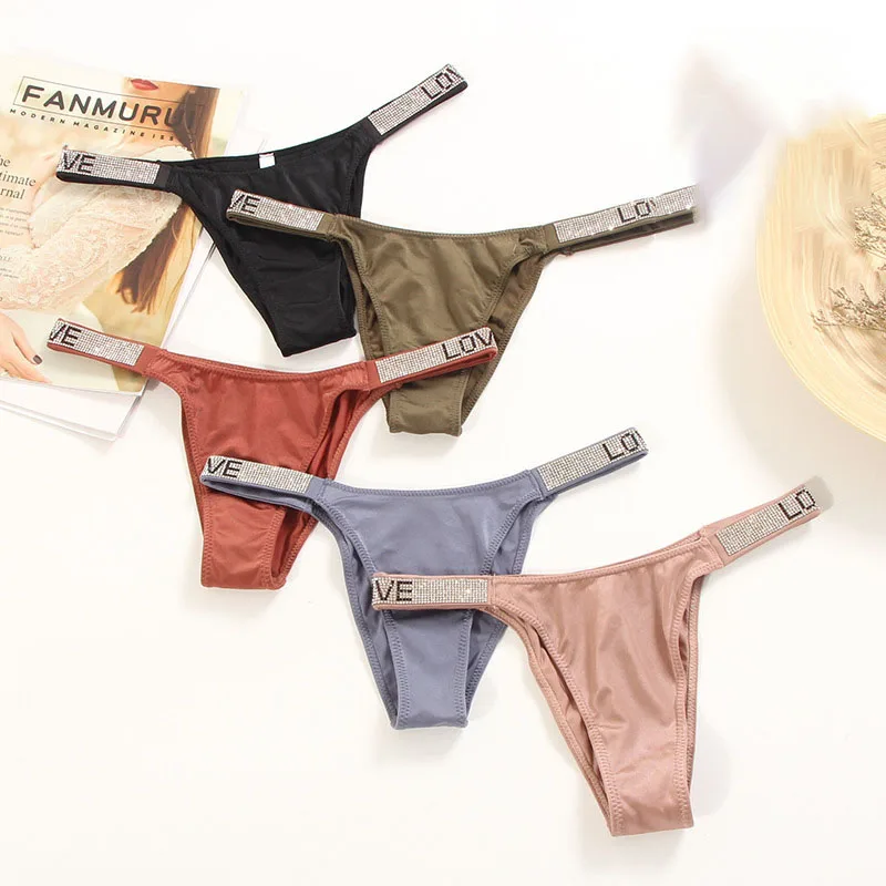 Women's Underwear Sexy Fun Transparent Diamond Letters Low Waist Seamless Girl's Briefs T-Back Female Breathable Thongs
Women's Underwear Sexy Fun Transparent Diamond Letters Low Waist Seamless Girl's Briefs T-Back Female Breathable Thongs