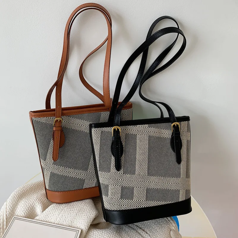 European and American High-quality Ladies Shoulder Bag 2021 New Trendy Fashion Single Shoulder Underarm Bag Korean Bucket Bag
European and American High-quality Ladies Shoulder Bag 2021 New Trendy Fashion Single Shoulder Underarm Bag Korean Bucket Bag
