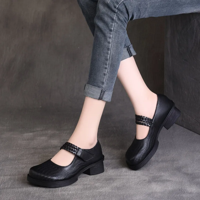 Women Leather Pumps Mary Jane Shoes for Women Spring Low Heels Soft Embroidery Shoe Lady Genuine Leather Black Shoes Women Brand
Women Leather Pumps Mary Jane Shoes for Women Spring Low Heels Soft Embroidery Shoe Lady Genuine Leather Black Shoes Women Brand