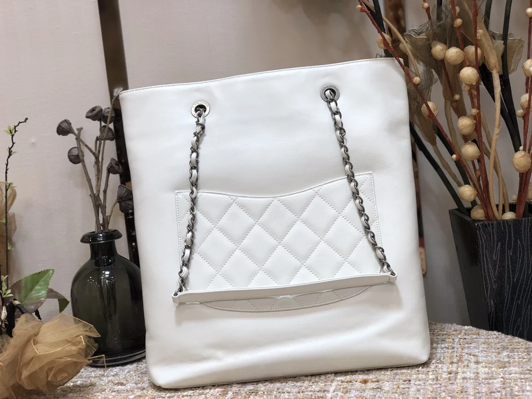 Luxury brand handbags women's leather shoulder bags women's bags brand designer fashion handbags 2021 new Luxury shopping bag
Luxury brand handbags women's leather shoulder bags women's bags brand designer fashion handbags 2021 new Luxury shopping bag