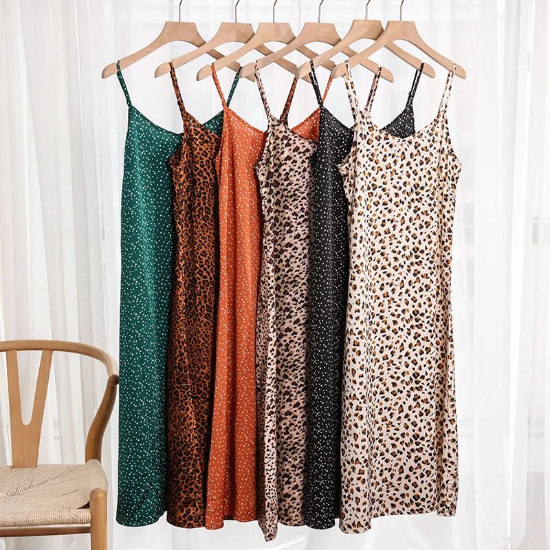 FAKUNTNS-4XL Casual Dresses Woman Summer 2021 Spaghetti Strap Harajuku Maxi Party Rode Long Dress Vestidos Female Clothing
FAKUNTNS-4XL Casual Dresses Woman Summer 2021 Spaghetti Strap Harajuku Maxi Party Rode Long Dress Vestidos Female Clothing