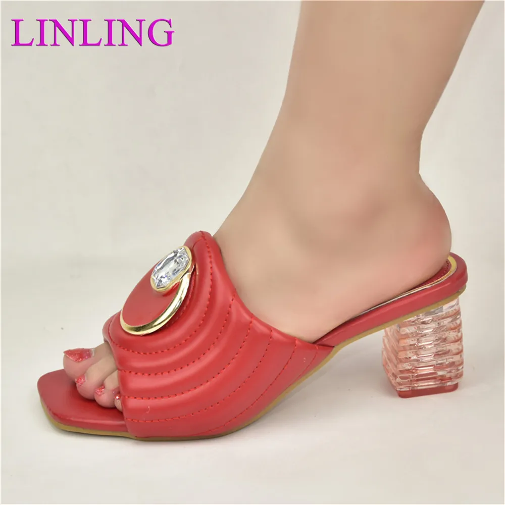 New Arrival Italian Women Wedding Shoes Decorated with Rhinestone Luxery Shoe Women Plus Size Women Shoes Wedding Shoes Bride
New Arrival Italian Women Wedding Shoes Decorated with Rhinestone Luxery Shoe Women Plus Size Women Shoes Wedding Shoes Bride