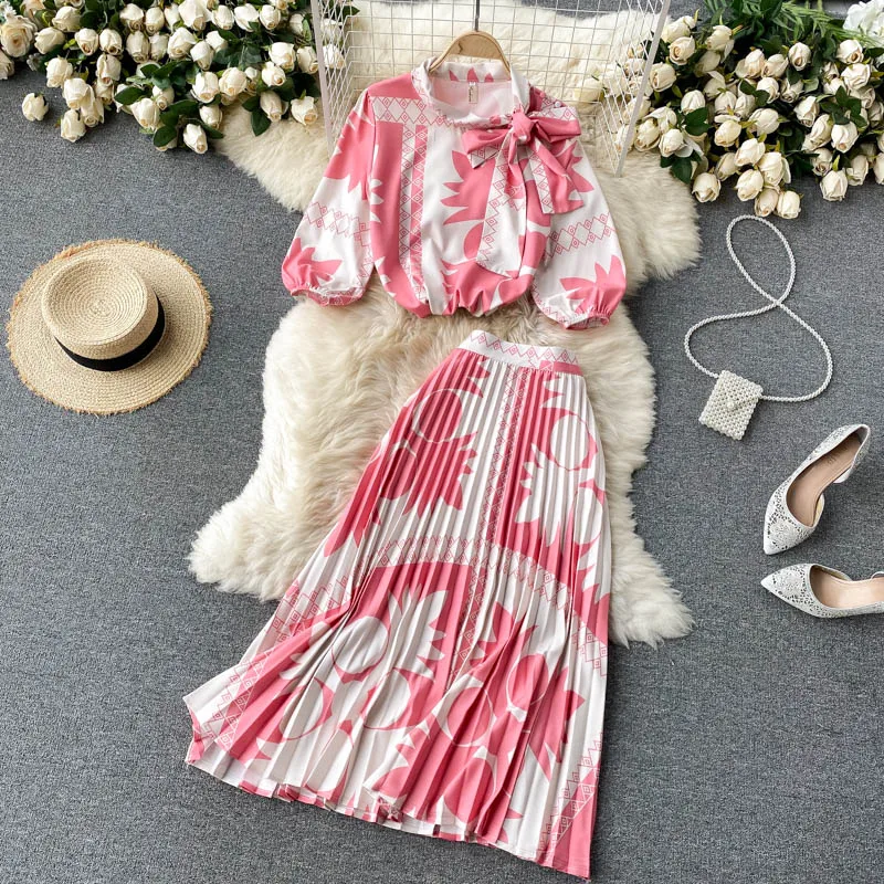 Women Print Pink Sweet Office Work 2 Piece Set Ladies Elegant Bow Blouses Top And Long Midi Pleated Skirt Suit
Women Print Pink Sweet Office Work 2 Piece Set Ladies Elegant Bow Blouses Top And Long Midi Pleated Skirt Suit