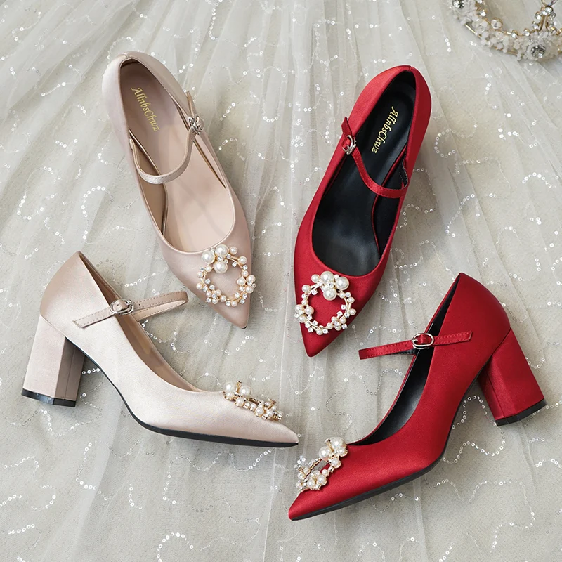 Wedding Shoes Thick Heels 2023 New Pregnant Bandage Show Bridal Red Customize Color Female Party Date Comfortable High Heels
Wedding Shoes Thick Heels 2023 New Pregnant Bandage Show Bridal Red Customize Color Female Party Date Comfortable High Heels