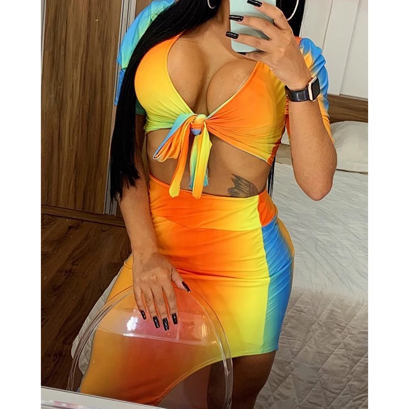 Women Outfit Two Piece Set 2021 Summer V-Neck Short Sleeve Print Bandage Top High Waist Tight Hip Party Long Skirt Suit SJ8359X
Women Outfit Two Piece Set 2021 Summer V-Neck Short Sleeve Print Bandage Top High Waist Tight Hip Party Long Skirt Suit SJ8359X