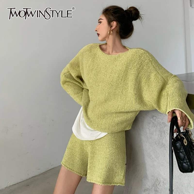 Женский Повседневный костюм TWOTWINSTYLE, однотонный костюм из двух предметов, топ с круглым вырезом и длинными рукавами и шорты с высокой талией,...
Женский Повседневный костюм TWOTWINSTYLE, однотонный костюм из двух предметов, топ с круглым вырезом и длинными рукавами и шорты с высокой талией,...