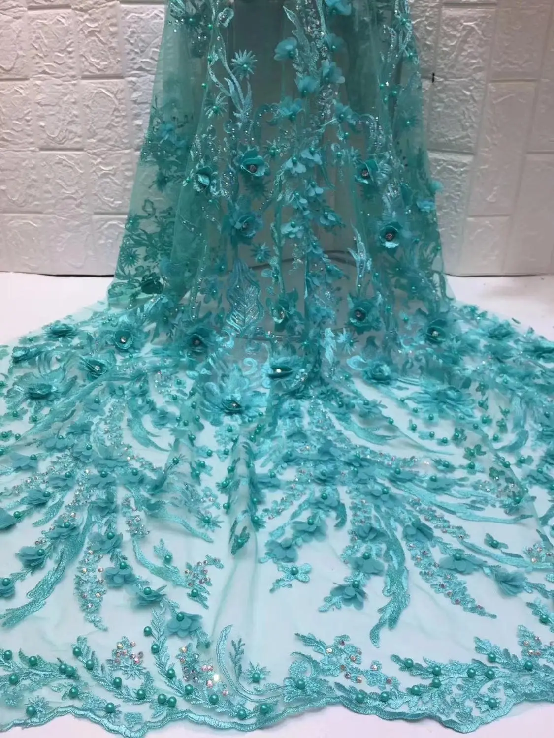 Embroidery African 3D Flowers French Net Beaded Lace Fabric High Quality Swiss Voile Stones Nigerian appliques Tulle Mesh Bridal
Embroidery African 3D Flowers French Net Beaded Lace Fabric High Quality Swiss Voile Stones Nigerian appliques Tulle Mesh Bridal