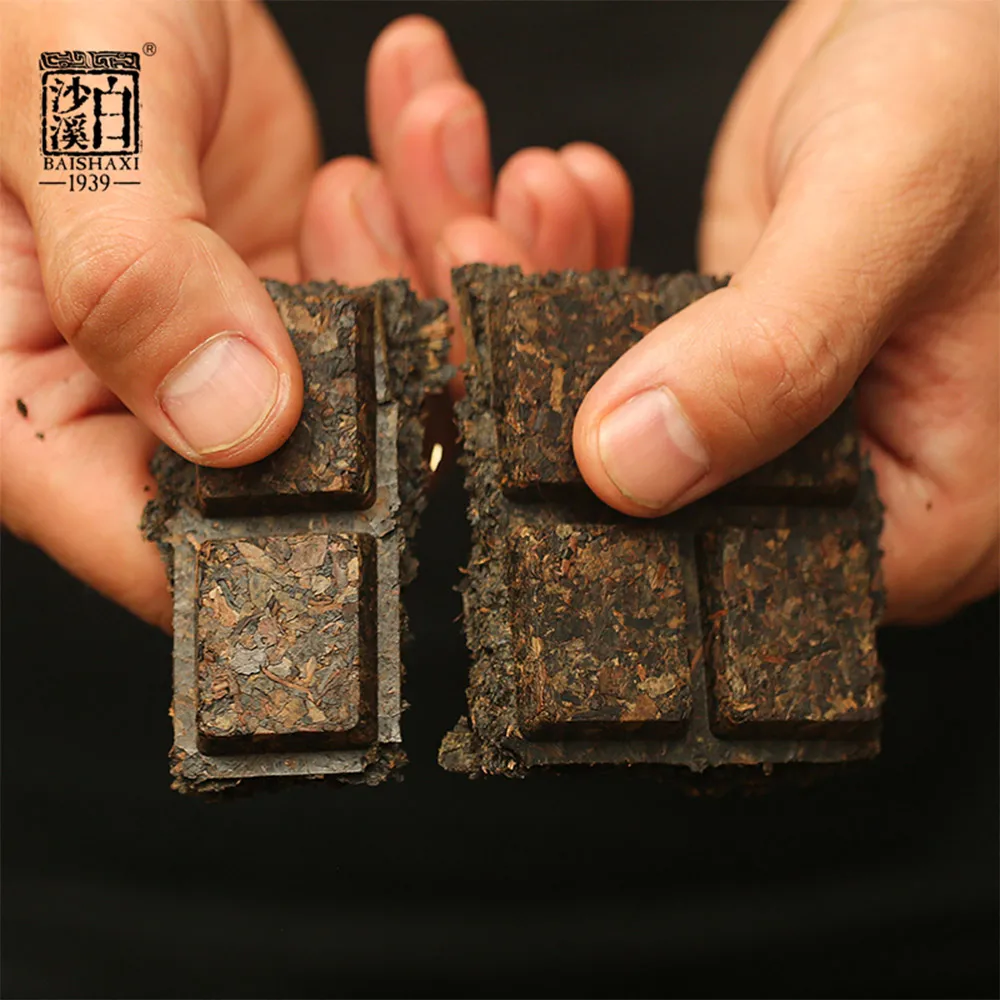 Anhua Baishaxi Instant Dark Tea Shortcut Brick Tea 450g 
Anhua Baishaxi Instant Dark Tea Shortcut Brick Tea 450g
