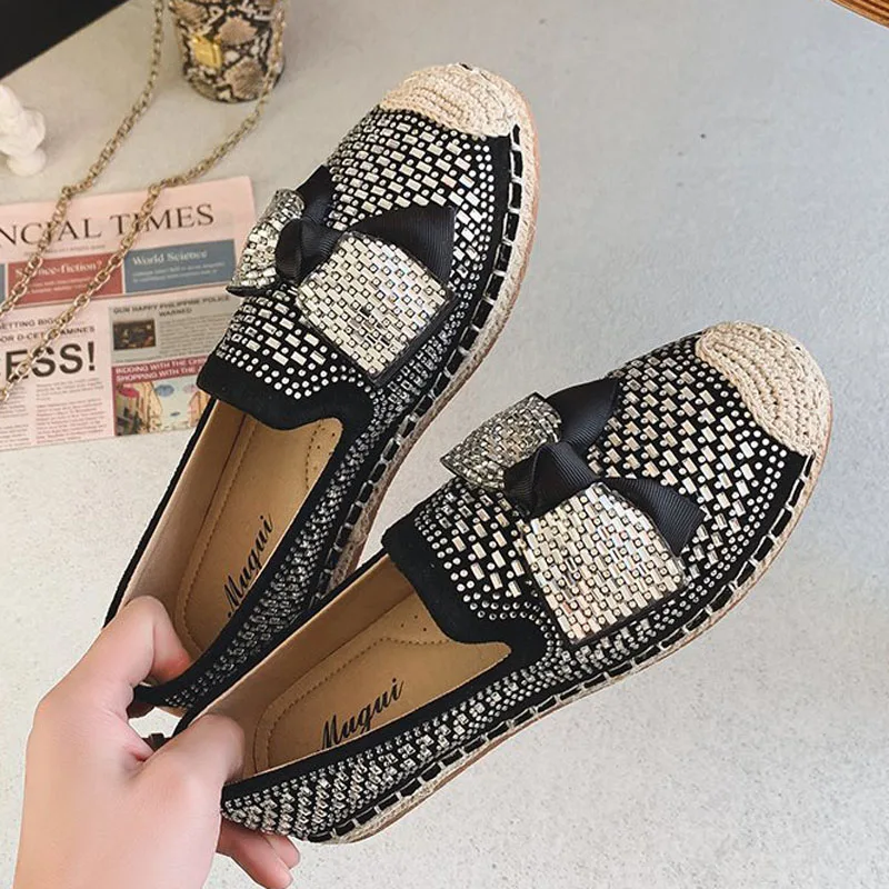 2021 Korean Style Crystal Beading Bowknot Flats Straw Pattern Espadrilles Women Bling Bling Oxford Creepers Ladies Glitter Flat
2021 Korean Style Crystal Beading Bowknot Flats Straw Pattern Espadrilles Women Bling Bling Oxford Creepers Ladies Glitter Flat