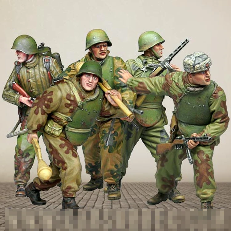 1/35 SOVIET SOLDIERS, Elite assault troops, Resin Model figure GK, Soldier Military theme of WWII Unassembled and unpainted kit
1/35 SOVIET SOLDIERS, Elite assault troops, Resin Model figure GK, Soldier Military theme of WWII Unassembled and unpainted kit