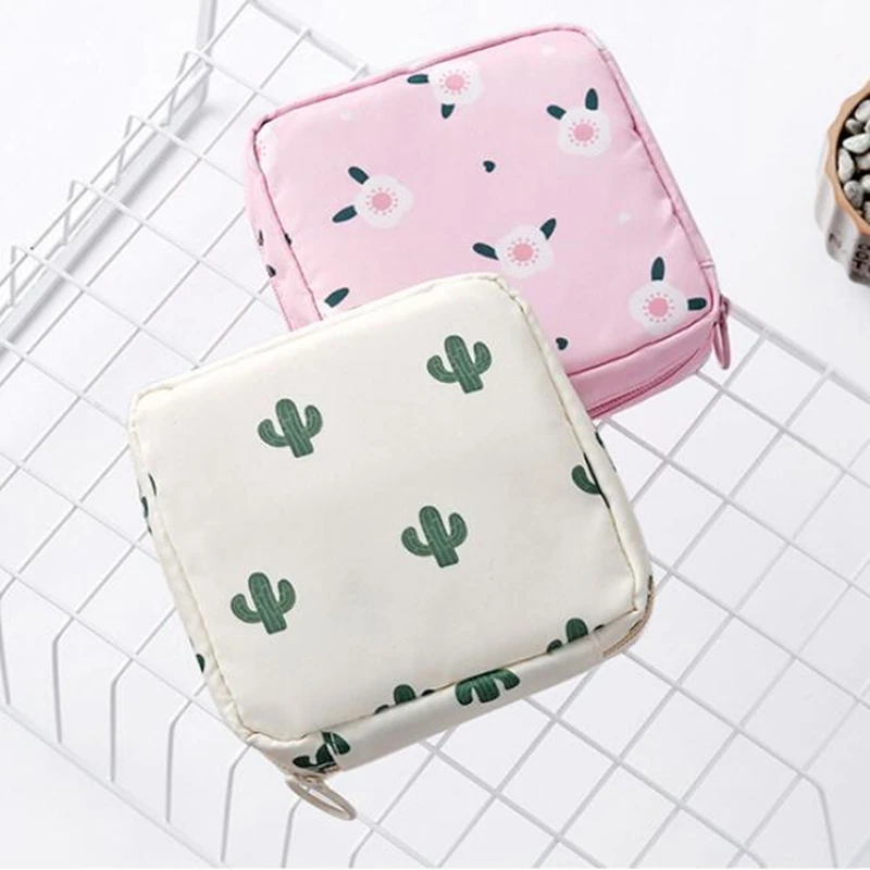 Милая мультяшная гарнитура чехол ключ защитные наушники линия сумка USB Кабельный организатор Для женщин монета карт и денег, Новинка! Губна... 
Милая мультяшная гарнитура чехол ключ защитные наушники линия сумка USB Кабельный организатор Для женщин монета карт и денег, Новинка! Губна...