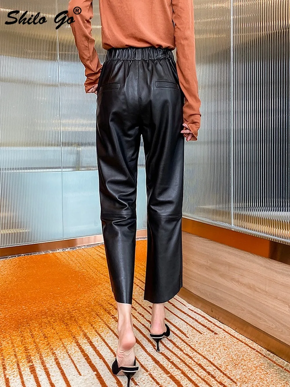 Elegant Asymmetry Flare Pants Womens Winter Office Lady Zipper Detail Genuine Leather Pants Solid Sheepskin Trousers Female
Elegant Asymmetry Flare Pants Womens Winter Office Lady Zipper Detail Genuine Leather Pants Solid Sheepskin Trousers Female