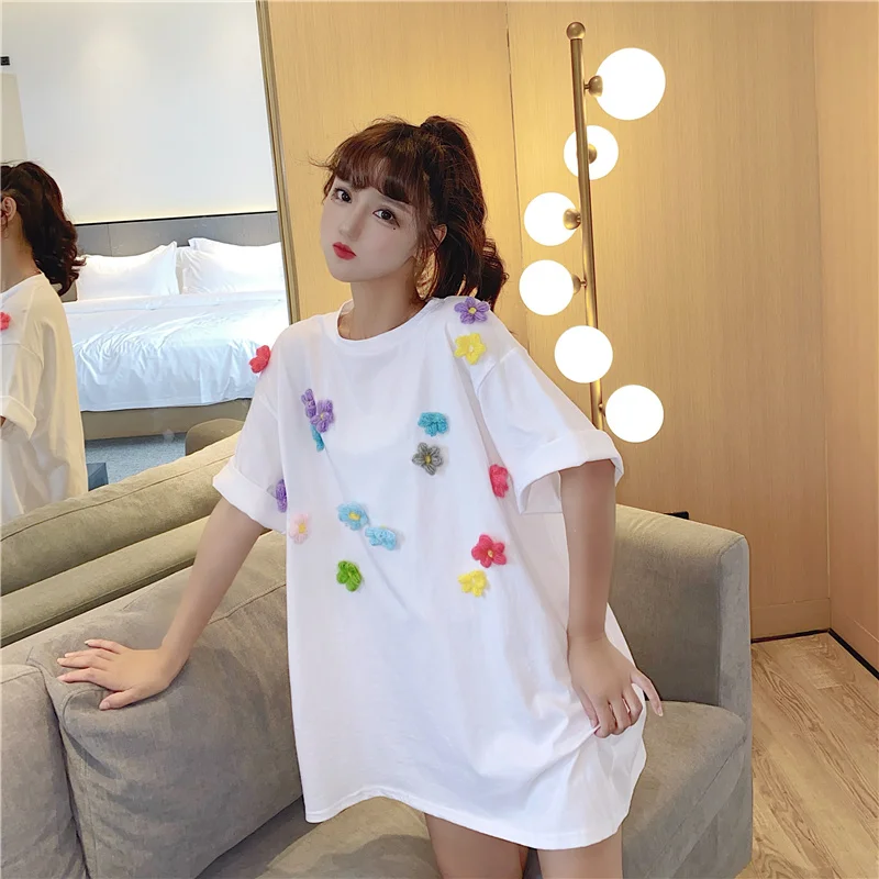 YTX074 New Korean version of the net red hot sweet flower top loose mid-length short-sleeved T-shirt
YTX074 New Korean version of the net red hot sweet flower top loose mid-length short-sleeved T-shirt