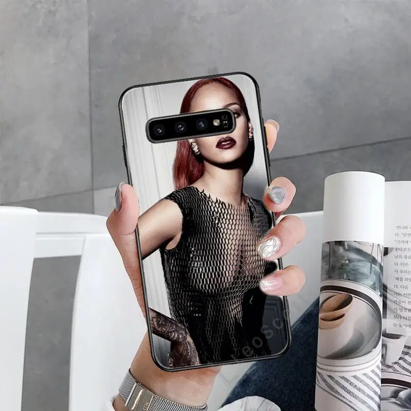 Robyn Rihanna Fenty Phone Case For Samsung galaxy S 7 8 9 10 20 edge A 6 10 20 30 50 51 70 note 10 plus
Robyn Rihanna Fenty Phone Case For Samsung galaxy S 7 8 9 10 20 edge A 6 10 20 30 50 51 70 note 10 plus