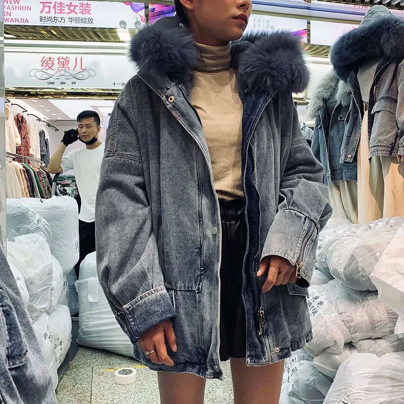 Casaco Feminino Solid Bomber Casaco Zippers 2019 Winter New Women's Real Fox Fur Collar Rex Rabbit Plus Velvet Long Coat Female
Casaco Feminino Solid Bomber Casaco Zippers 2019 Winter New Women's Real Fox Fur Collar Rex Rabbit Plus Velvet Long Coat Female